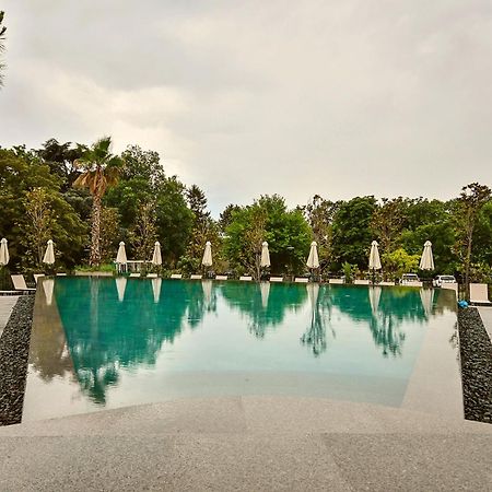 Sea Flats With Parking And Pool In Azur Residence Св. Св. Константин и Елена Екстериор снимка