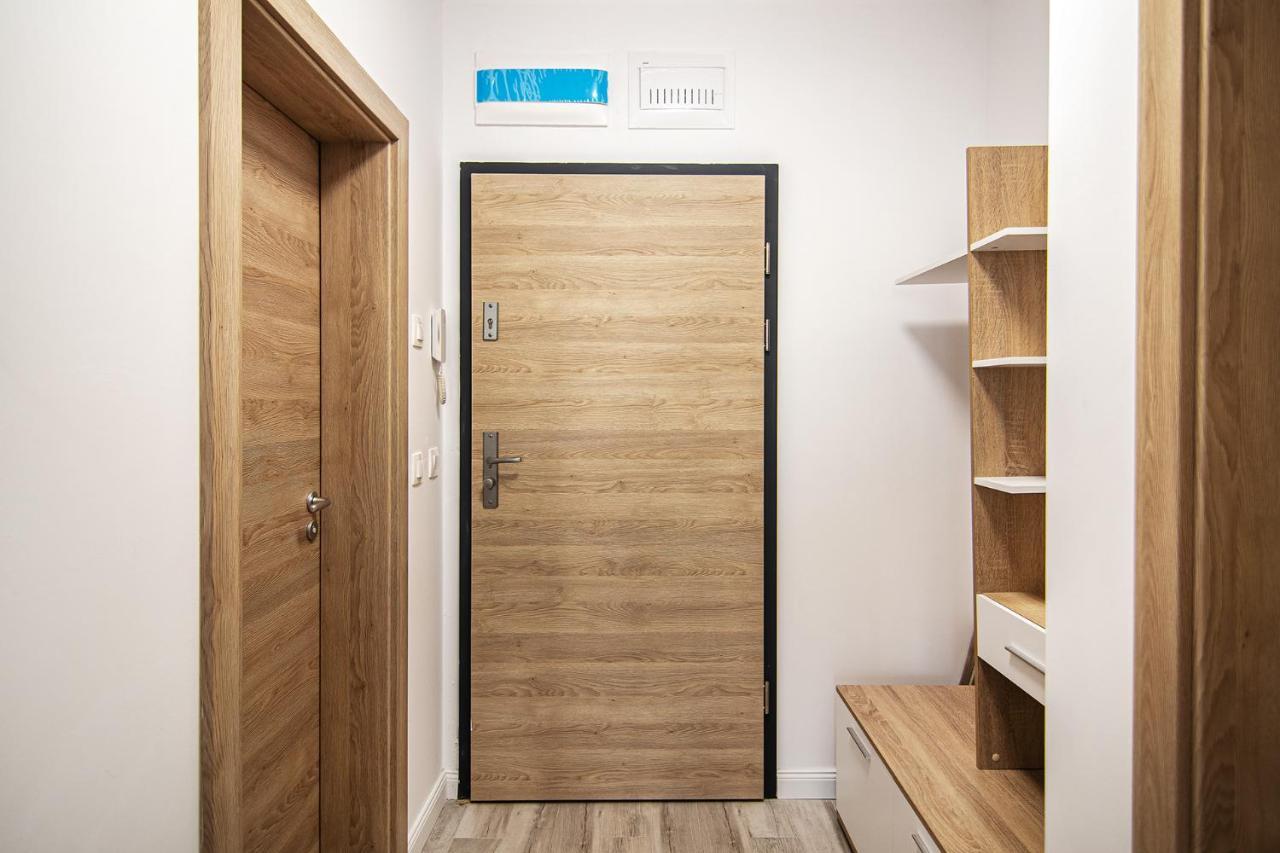 Sea Flats With Parking And Pool In Azur Residence Св. Св. Константин и Елена Екстериор снимка