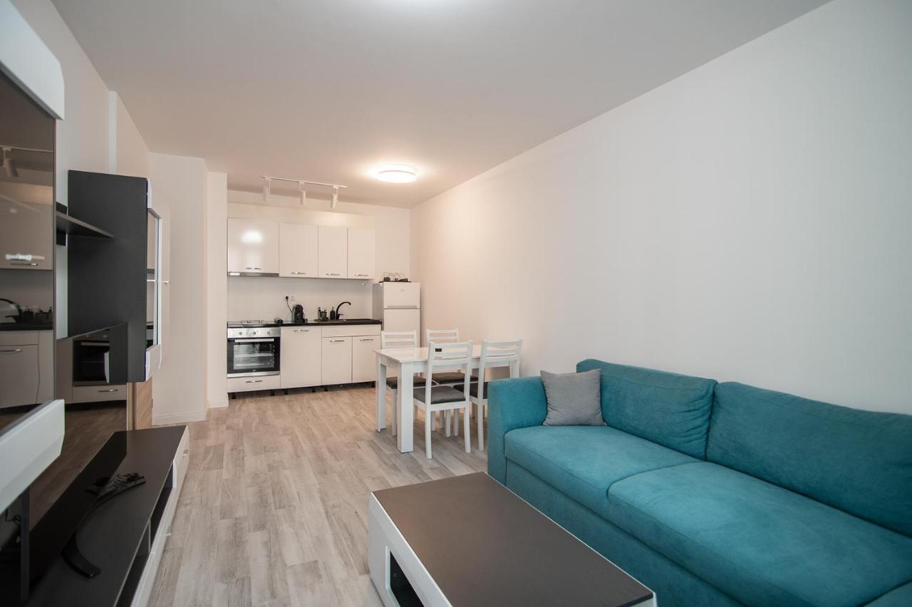 Sea Flats With Parking And Pool In Azur Residence Св. Св. Константин и Елена Екстериор снимка