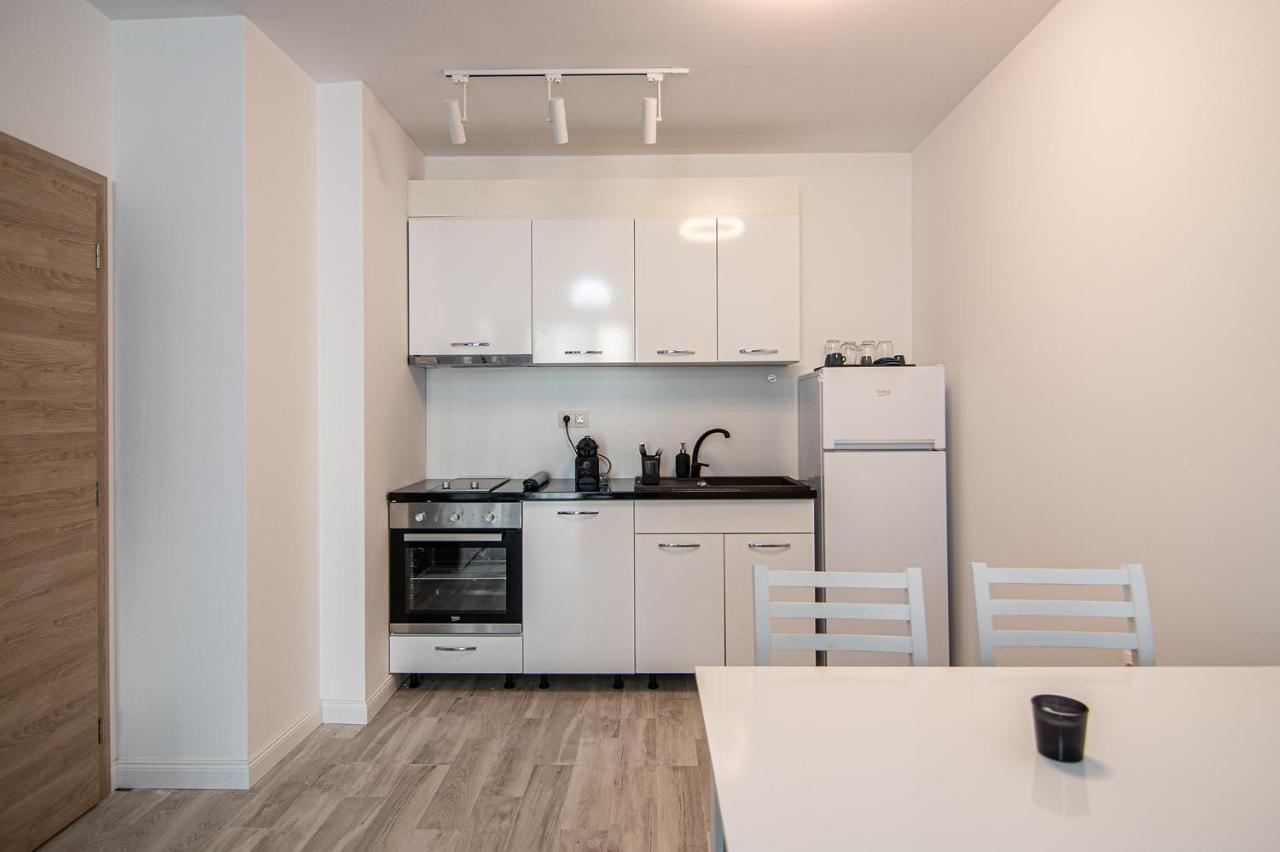 Sea Flats With Parking And Pool In Azur Residence Св. Св. Константин и Елена Екстериор снимка