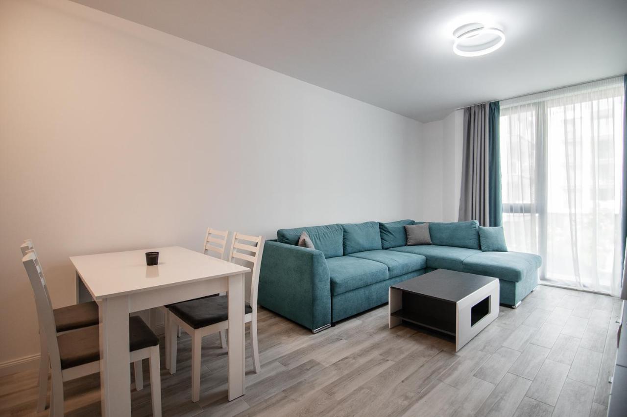 Sea Flats With Parking And Pool In Azur Residence Св. Св. Константин и Елена Екстериор снимка