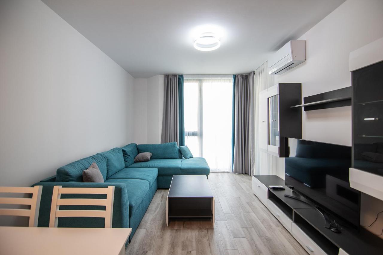 Sea Flats With Parking And Pool In Azur Residence Св. Св. Константин и Елена Екстериор снимка